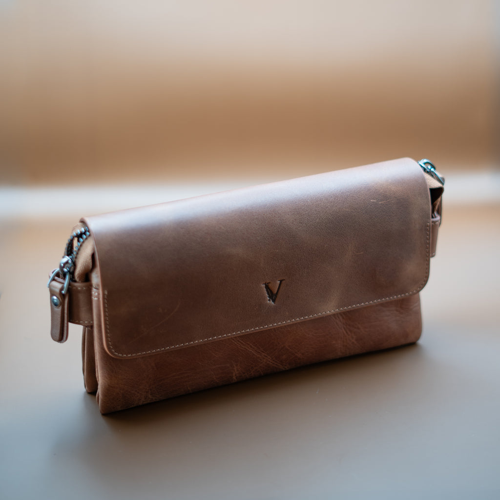 Liberté Clutch
