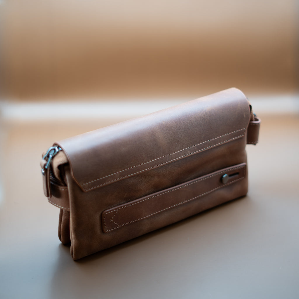 Liberté Clutch